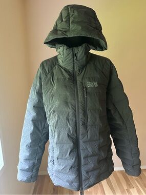 Mountain Hardwear Women's Hooded Down Jacket in Charcoal Gray